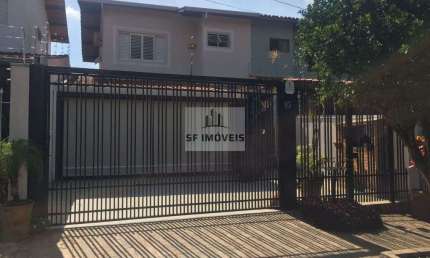 Belo sobrado de 180m², 3 dormitórios, 1 suíte, à venda, no Jardim Saira.