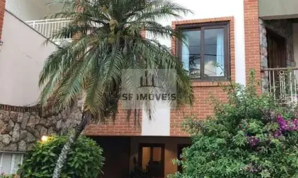 Excelente sobrado de 429m², 3 suítes, à venda no Granja Olga 1