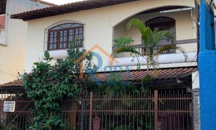 Excelentes Casas à venda 03 quartos Centro São Gonçalo/RJ.