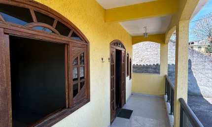 Casa à venda com 05 quartos, 4 banheiros Sacramento São Gonçalo/RJ.