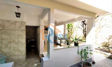 Casa a venda linear 3 qts com suíte garagem e quintal Ze Garoto São Gonçalo/RJ