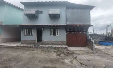 Casa Duplex a venda em condomínio 02 quartos em Raul Veiga, São Gonçalo/RJ.