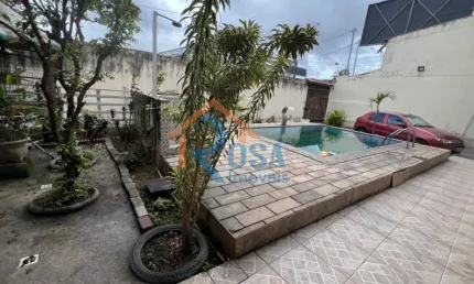 Casa à venda 03 quartos, piscina no Centro de São Gonçalo/RJ.