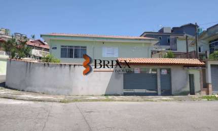 CASA À VENDA OU LOCAÇÃO COM 03 QUARTOS NO BAIRRO PLANALTO- ARUJÁ