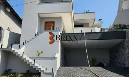 CASA À VENDA COM 03 QUARTOS E PISCINA, COND HILLS 3- ARUJÁ