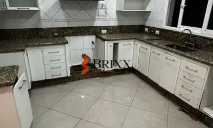 Casa condomínio com 03 suítes para locação-arujá 5-conforto e segurança