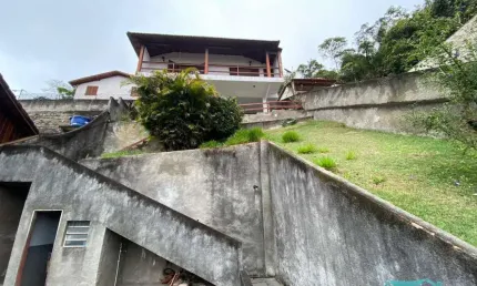 Casa para Venda em Teresópolis, Tijuca, 3 dormitórios, 1 suíte, 1 banheiro, 2 vagas