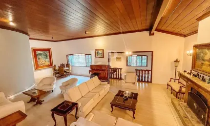 Casa para Venda em Teresópolis, Parque São Luiz, 5 dormitórios, 4 suítes, 6 banheiros, 5 vagas