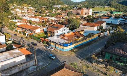 Casa para Venda em Teresópolis, Alto, 10 dormitórios, 5 banheiros, 3 vagas
