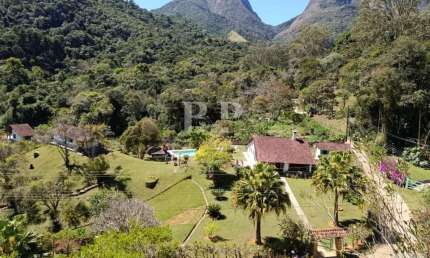 Sítio / Chácara para Venda em Teresópolis, Vargem Grande, 5 dormitórios, 2 suítes, 4 banheiros, 2 vagas