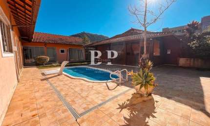 Casa para Locação em Teresópolis, Alto, 3 dormitórios, 1 suíte, 4 banheiros, 3 vagas