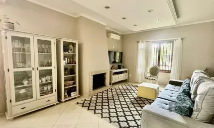 Casa com 3 quartos à venda na Rua Balthazar Hahn, 136, Ipanema, Porto Alegre