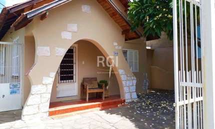 Casa para Venda - 160m², 3 dormitórios, 1 vaga - Boa Vista