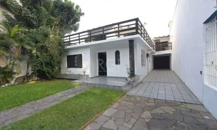 Casa para Locação/Aluguel - 240m², 4 dormitórios, 6 vagas - Nonoai