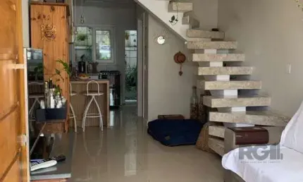 Casa em condomínio 69m² - 2 dormitórios suítes, 1 vaga no bairro Cavalhada