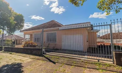 Casa de 3 Dormitório(s) Bairro Jardim Itu - Porto Alegre