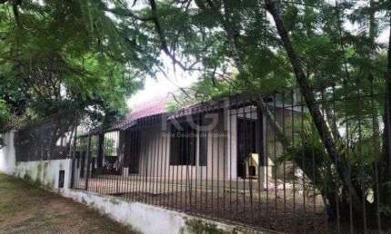 Casa para Venda - 147m², 3 dormitórios, sendo 1 suites, 2 vagas - Ideal