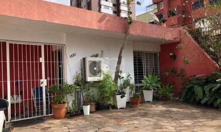 Casa para Venda - 200m², 3 dormitórios, sendo 1 suites, 2 vagas - Chácara das Pedras
