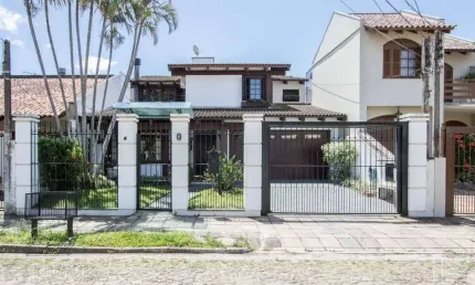 Casa para Venda - 238.68m², 4 dormitórios, sendo 1 suites, 4 vagas - Ipanema