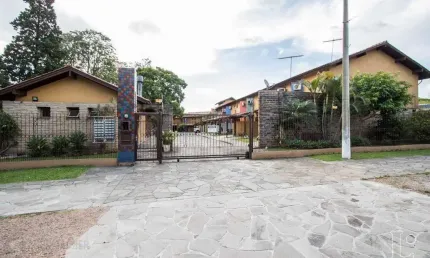 Casa em condomínio fechado com 4 quartos à venda na Avenida da Cavalhada, 6398, Cavalhada, Porto Alegre