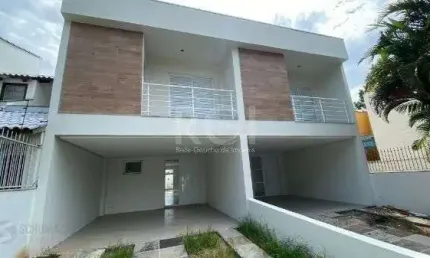 Casa para Venda - 137m², 3 dormitórios, sendo 1 suites, 2 vagas - Imperial Parque