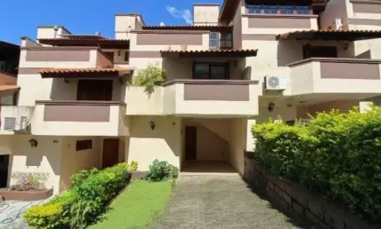 Casa Condominio para Venda - 140m², 3 dormitórios, sendo 2 suites, 3 vagas - Tristeza