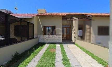 Casa em Porto Alegre, no bairro Aberta Dos Morros, com 3 dormitório(s), e 3 banheiros, à venda.