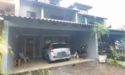 Casa em porto alegre, no bairro ipanema, com 3 dormitório(s), e 3 banheiros, à venda.