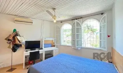 Casa com 3 quartos à venda na Rua Conselheiro Xavier da Costa, 2102, Ipanema, Porto Alegre