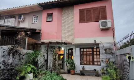 Casa para Venda - 116.48m², 3 dormitórios, sendo 1 suites, 2 vagas - Guarujá