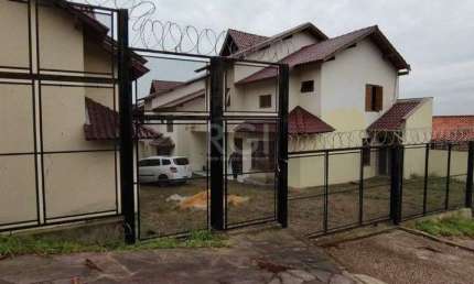 Casa para Venda com 3 dormitórios, sendo 1 suites e 2 vagas no bairro Tristeza