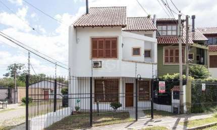 Casa com 3 quartos à venda na Rua Mário Assumpção, 187, Serraria, Porto Alegre