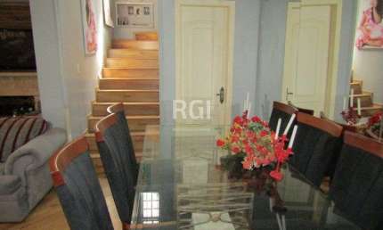 Casa para Venda - 300m², 2 dormitórios, sendo 1 suites, 3 vagas - Belém Novo