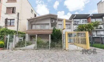 Casa com 4 quartos à venda na Avenida Coronel Lucas de Oliveira, 1929, Petrópolis, Porto Alegre