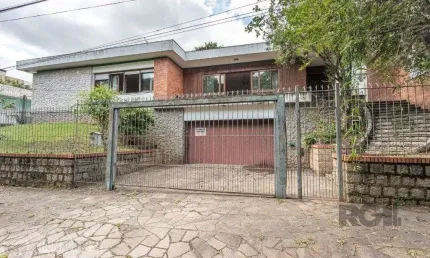 Casa com 3 quartos à venda na Rua Tunísia, 289, Vila Ipiranga, Porto Alegre