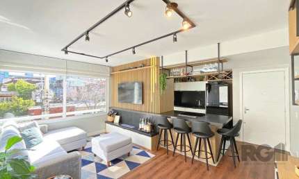 Apartamento Semimobiliado à Venda - 70 m² no Bairro Menino Deus