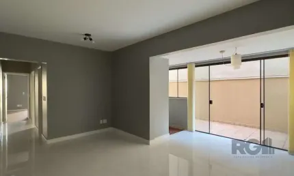 Apartamento garden, 2 dormitórios e 1 vaga de garagem com ótima localização no moinhos