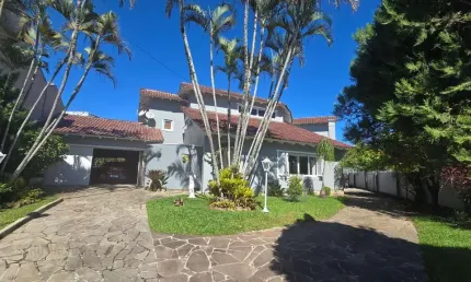 Casa em porto alegre, no bairro ipanema, com 3 dormitório(s), à venda.