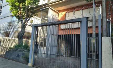 Casa com 3 quartos à venda na Avenida Pirapó, 209, Petrópolis, Porto Alegre