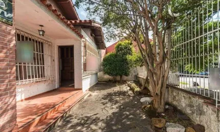 Casa com 4 quartos à venda na Avenida Niterói, 602, Medianeira, Porto Alegre