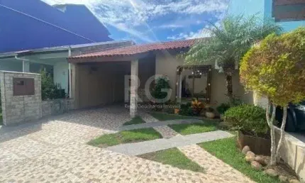 Casa Condominio para Venda - 90m², 2 dormitórios, 3 vagas - Guarujá