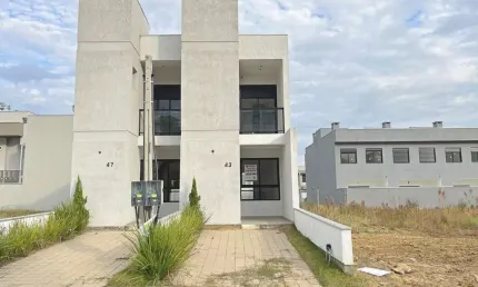 Casa em porto alegre, no bairro hípica, com 2 dormitório(s), e 2 banheiros, à venda.