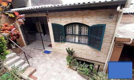 Casa para Venda - 200m², 3 dormitórios, 1 vaga - Jardim Carvalho
