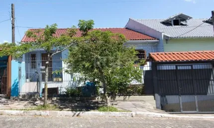 Casa para Venda - 211m², 3 dormitórios, 3 vagas - Vila Nova