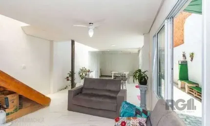 Casa com 3 quartos à venda na Rua Nunes Machado, 294, Azenha, Porto Alegre