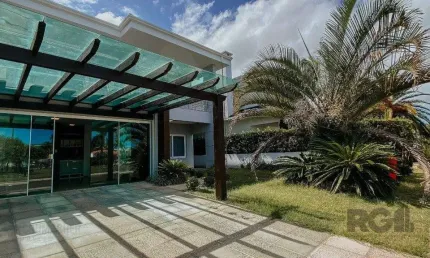 Casa em condomínio fechado com 5 quartos à venda na Avenida Central, 2088, Zona Nova, Capão da Canoa