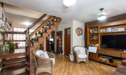 Casa em condomínio, 135m² privativos, 3 quartos, 2 vagas - Bairro Glória