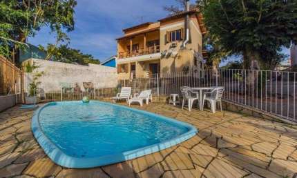 Casa para Venda - 300m², 4 dormitórios, sendo 1 suites, 3 vagas - Santa Isabel
