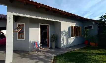 Casa com 2 quartos à venda na Rua Josué Guimarães, 653, Jardim dos Lagos, Guaíba