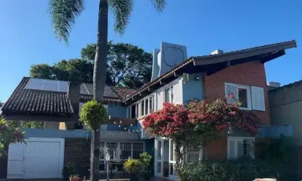 Casa com 4 quartos à venda na Rua Catumbi, 454, Medianeira, Porto Alegre